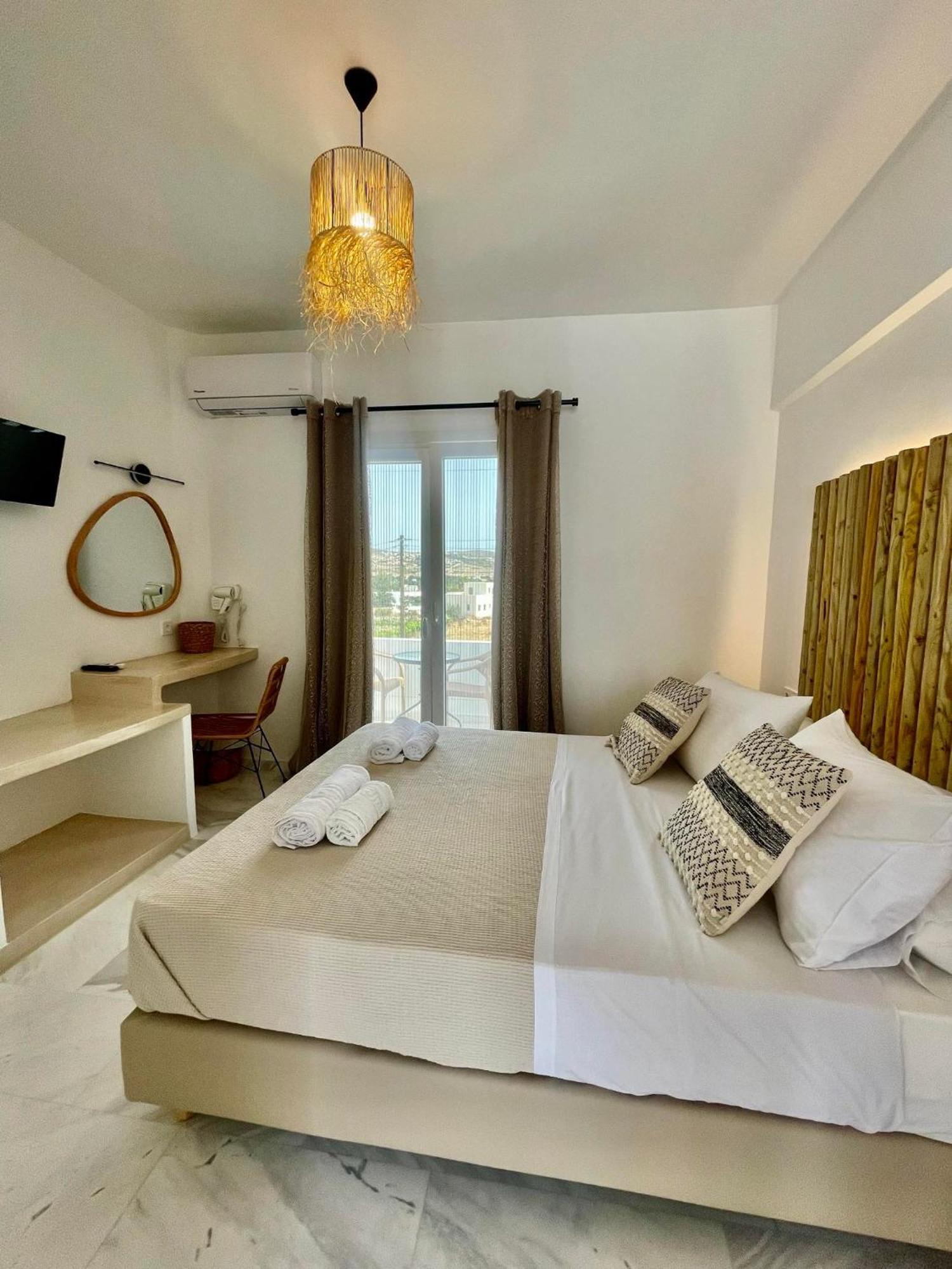 Athina Rooms - Lounge Apartments Parikia  Exterior photo